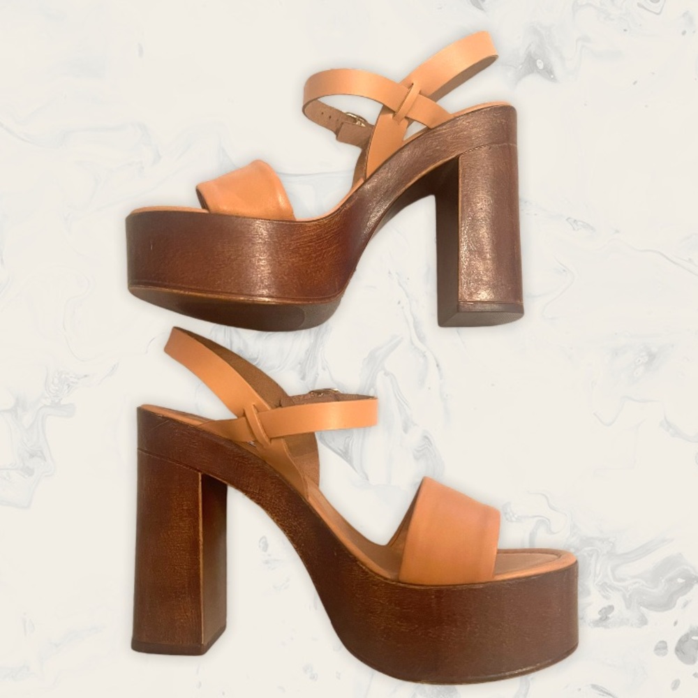 Steve Madden Laurisa Sandal  NWOT Size 8